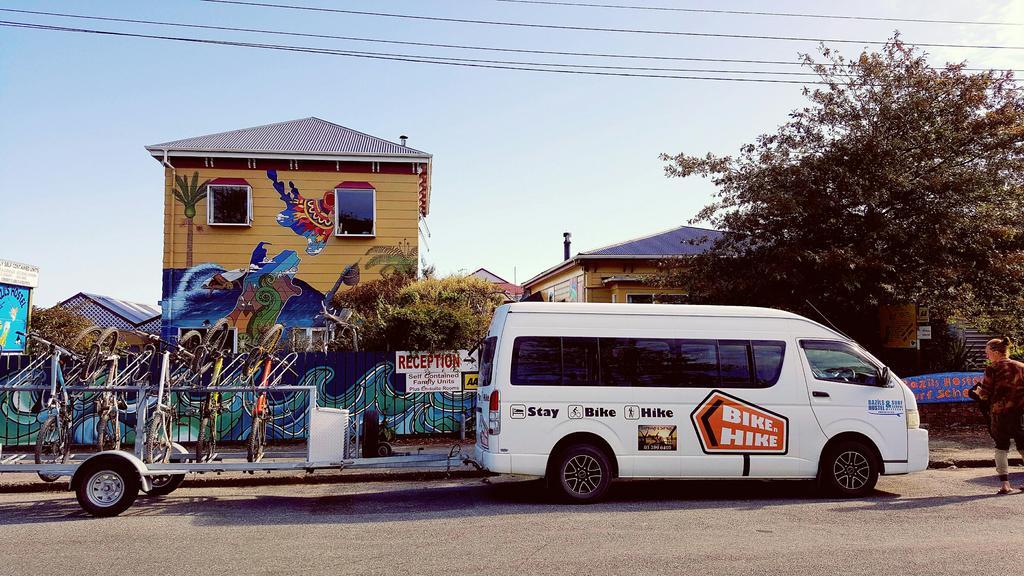 Bazil'S Backpackers Bbh Hostel & Surf School Westport Exterior foto