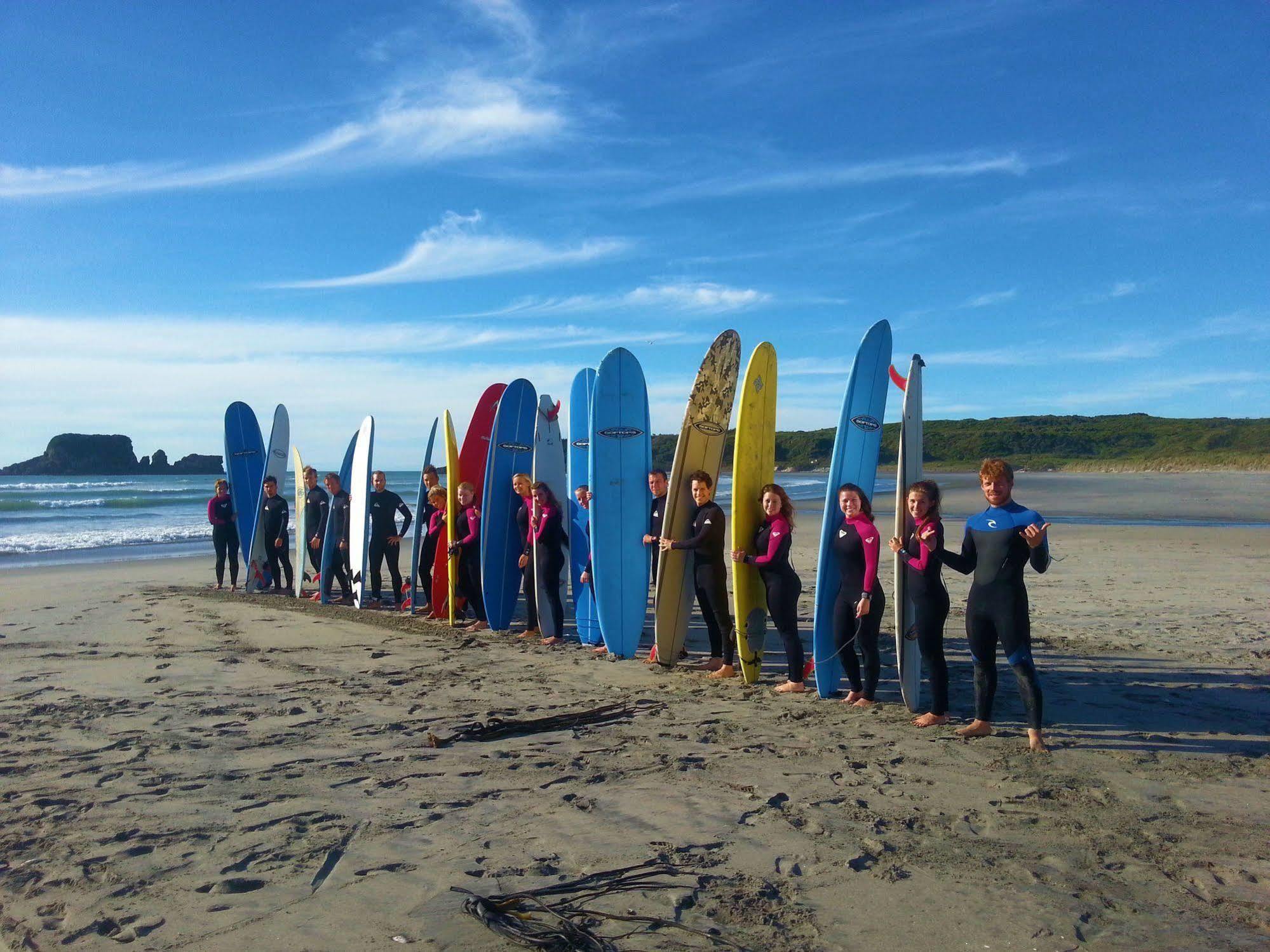 Bazil'S Backpackers Bbh Hostel & Surf School Westport Exterior foto